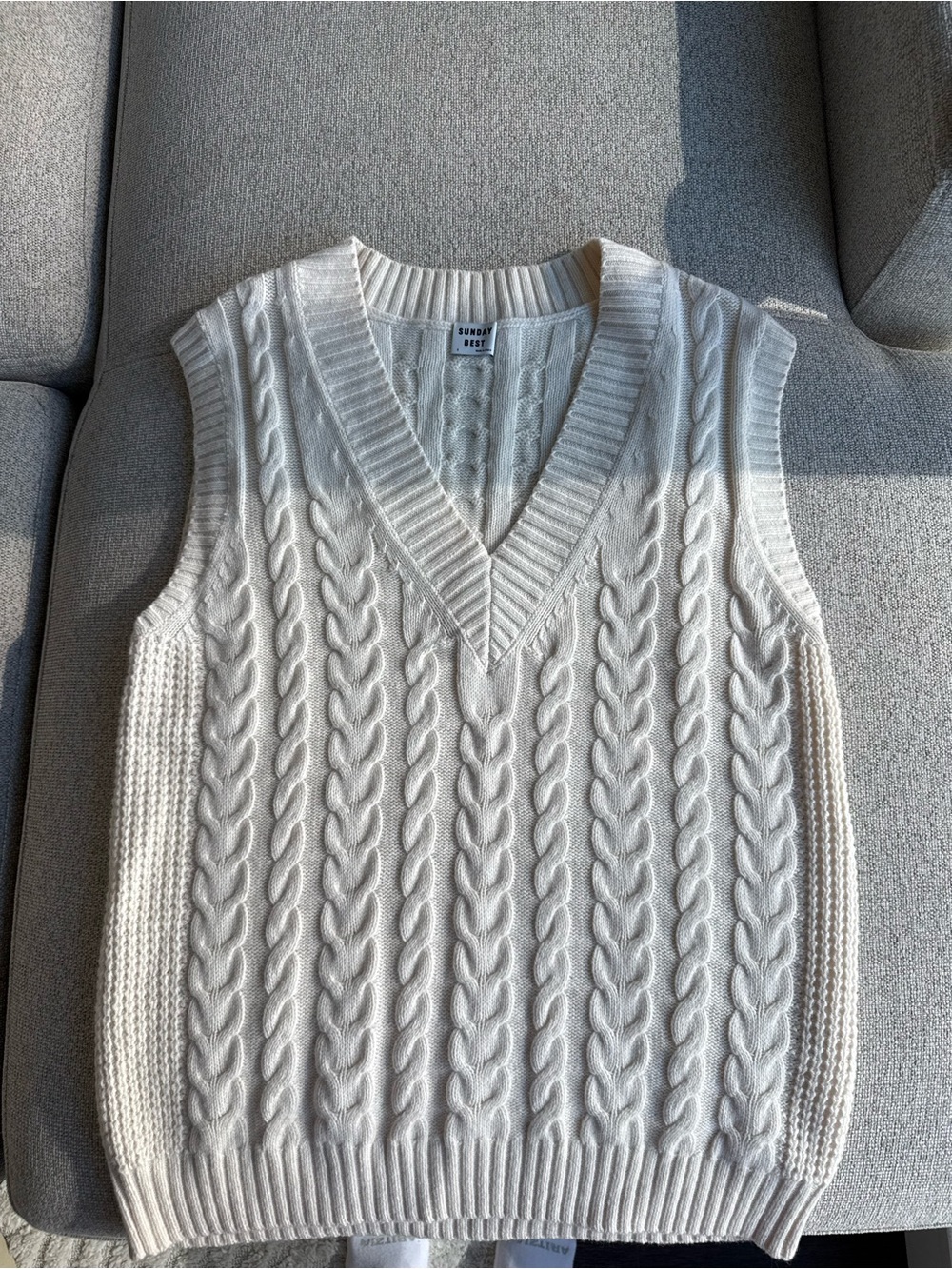 Sunday Best Cream Cable-Knit V-Neck Sweater Vest